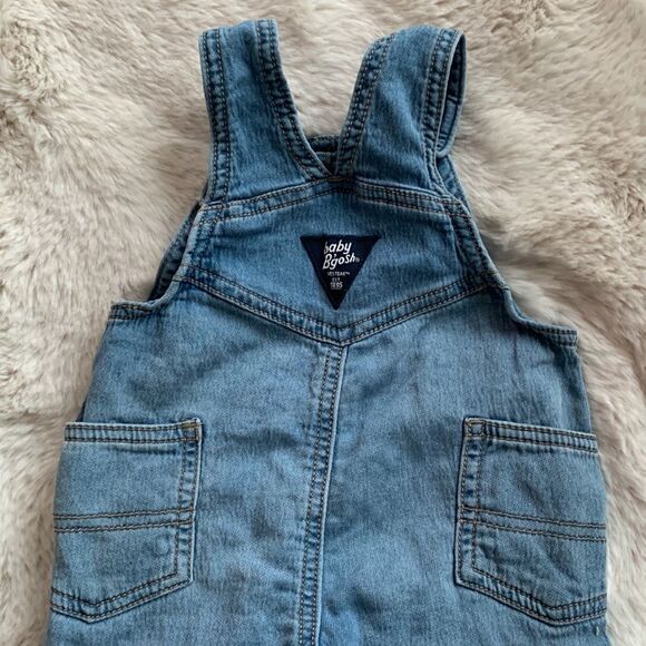 Oshkosh B’Gosh Vestbak Childs Bib Overalls size 3 months - Picture 5 of 8